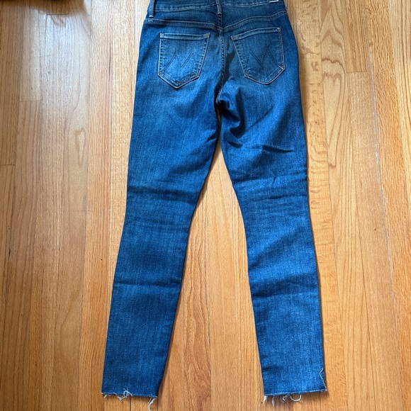 MOTHER HIGH WAISTED LOOKER ANKLE FRAY - Picture 7 of 7